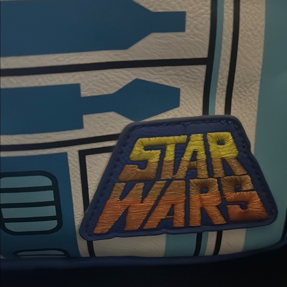 Star Wars R2-D2 Backpack - Picture 2 of 7